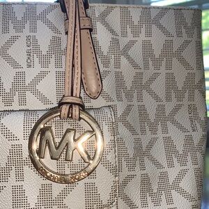Like New Micheal Kors Signature Tote & DustB